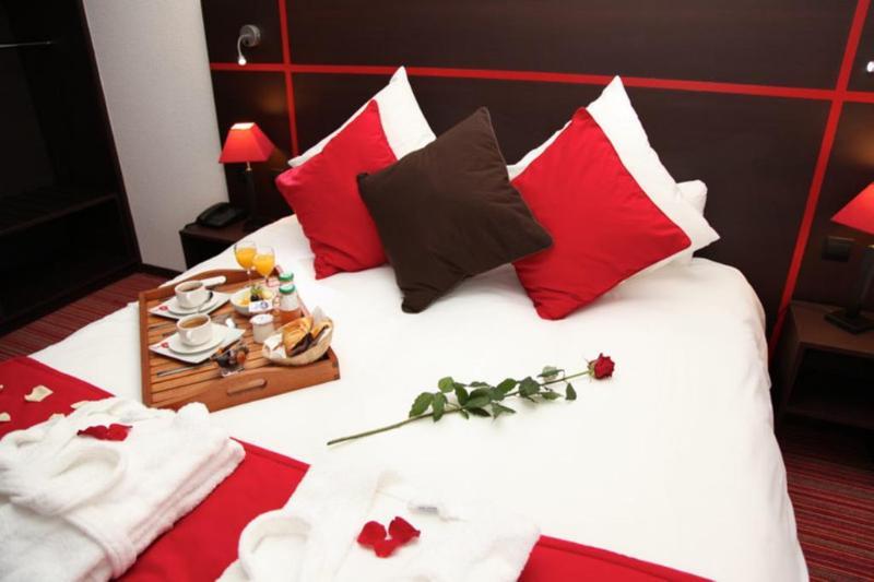 Zenia Hotel & Spa Cambrai Exterior photo