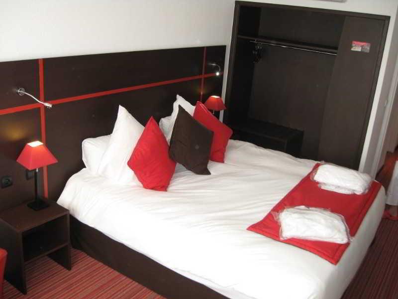 Zenia Hotel & Spa Cambrai Exterior photo