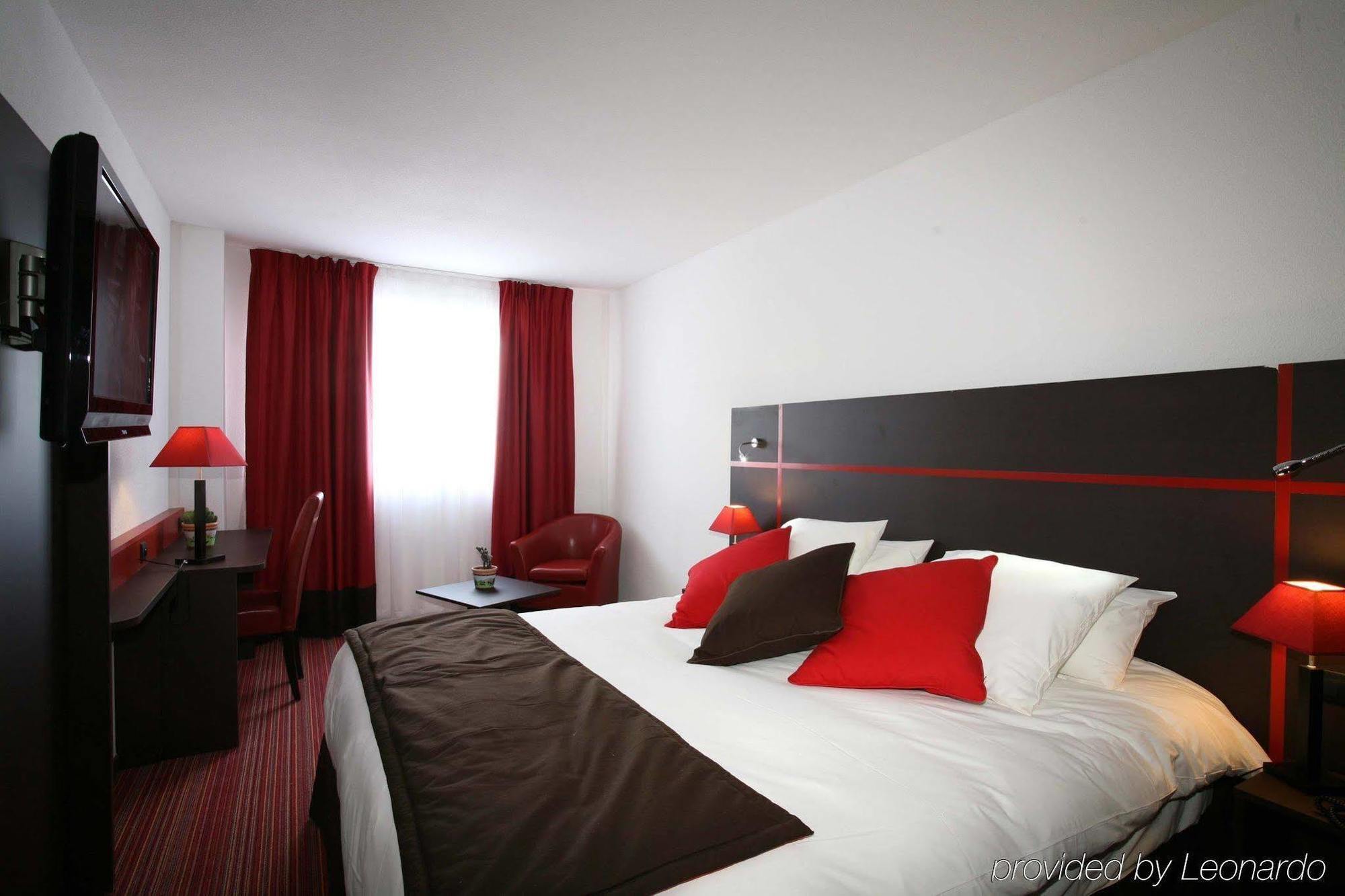 Zenia Hotel & Spa Cambrai Exterior photo