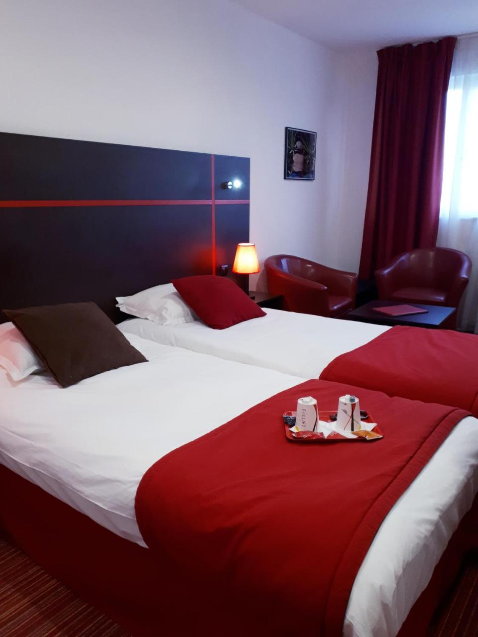 Zenia Hotel & Spa Cambrai Exterior photo