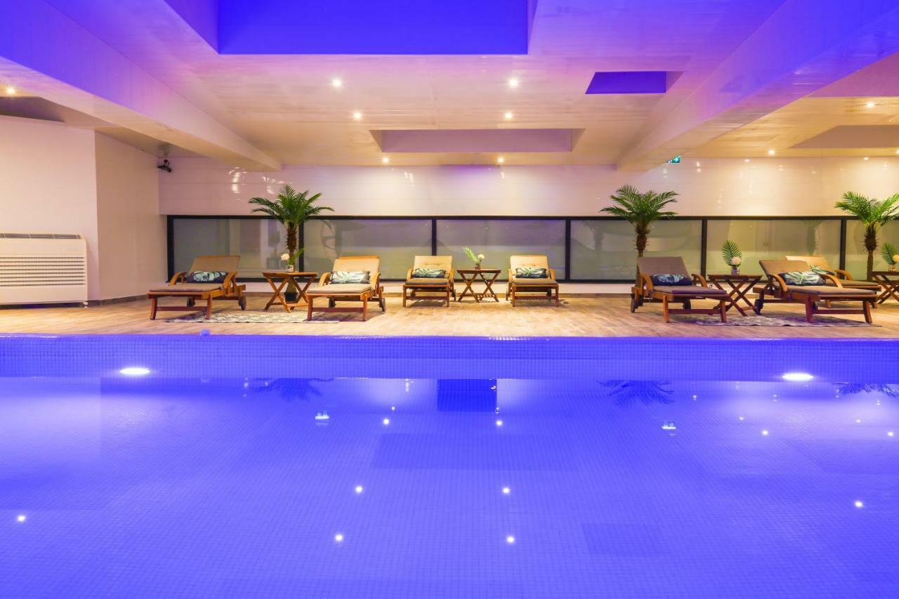 Zenia Hotel & Spa Cambrai Exterior photo